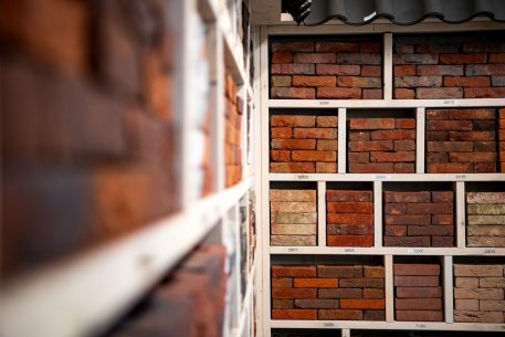 Op zoek naar gevelstenen