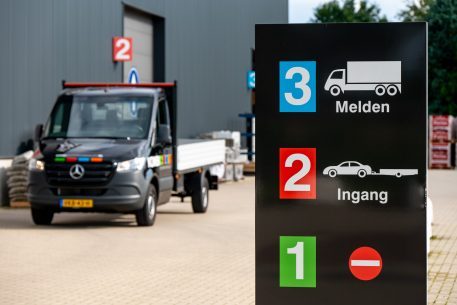 thumb-Melden bordje rijrichtingen Sint Oedenrode